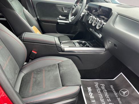 Certified 2025 Mercedes-Benz GLA 250 4MATIC image 13