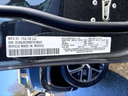 Certified 2025 Jeep Compass Limited w/ Elite Group image 30