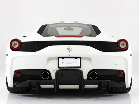 Used 2015 Ferrari 458 Speciale Coupe RWD image 9