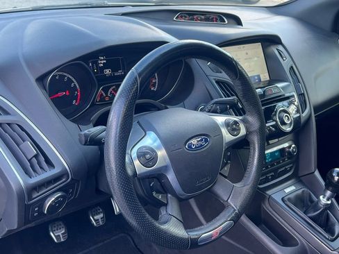 Used 2013 Ford Focus ST image 16