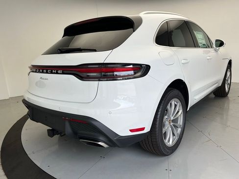 Used 2025 Porsche Macan image 22
