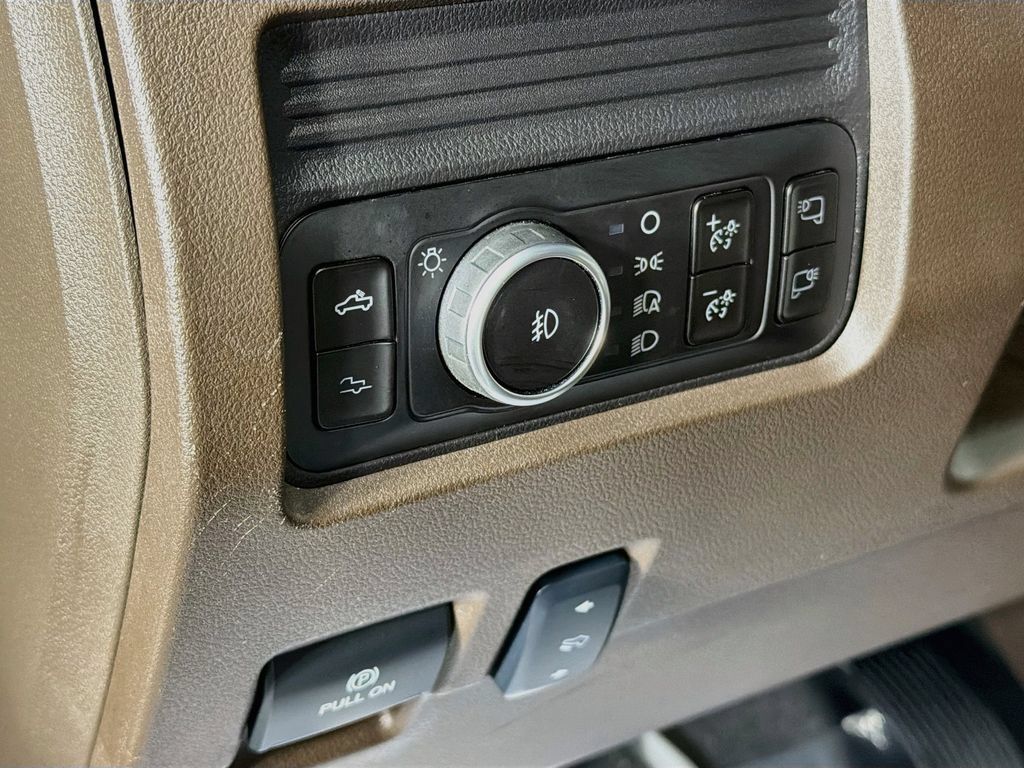 Used 2025 Ford F250 King Ranch w/ FX4 Off-Road Package AWD/4WD image 10