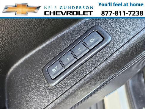 Used 2018 Chevrolet Suburban Premier image 22