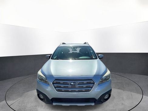 Used 2017 Subaru Outback 2.5i Limited image 2