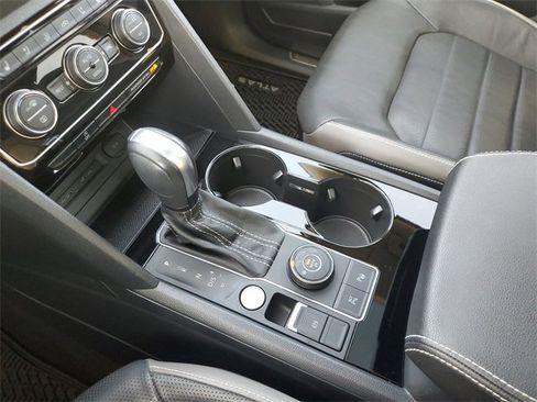 Certified 2023 Volkswagen Atlas SEL Premium image 23