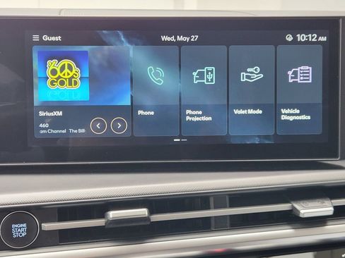 Used 2025 Hyundai Santa Fe SEL FWD image 16