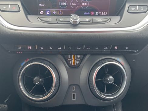 Used 2020 Chevrolet Blazer LT image 34