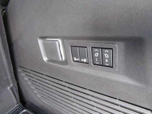 New 2026 GMC Yukon AT4 w/ AT4 Premium Plus Package image 13