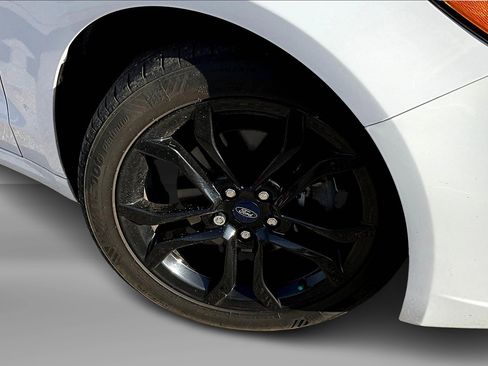 Used 2020 Ford Fusion SE w/ Equipment Group 151A image 9