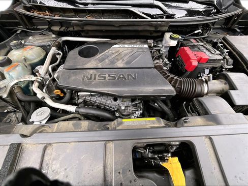 Used 2024 Nissan Rogue SV image 28