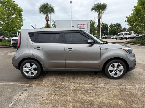 Used 2018 Kia Soul w/ Convenience Package FWD image 6