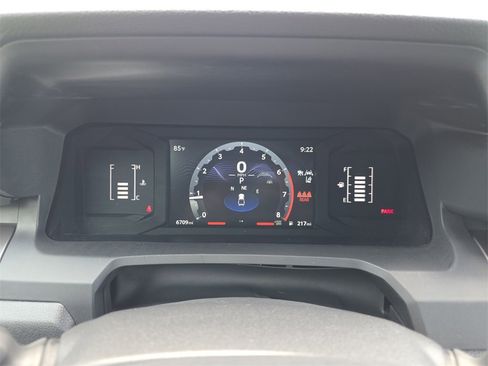 Certified 2025 Toyota Tacoma SR5 image 31