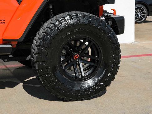 Used 2018 Jeep Wrangler Unlimited Sahara image 57