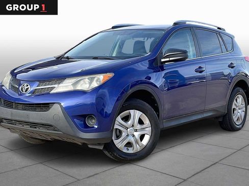 Used 2015 Toyota RAV4 LE image 1