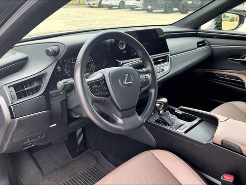 Used 2025 Lexus ES 350 FWD image 16