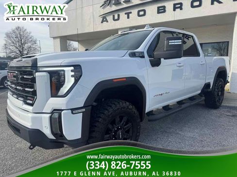 Used 2024 GMC Sierra 2500 AT4 w/ Technology Package image 2