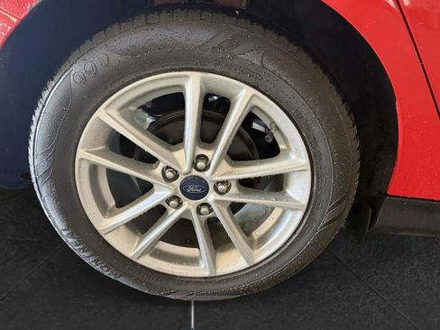 Used 2015 Ford Focus SE image 11