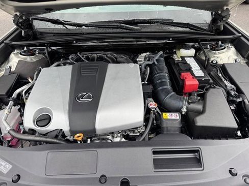 New 2025 Lexus ES 350 Ultra Luxury image 10