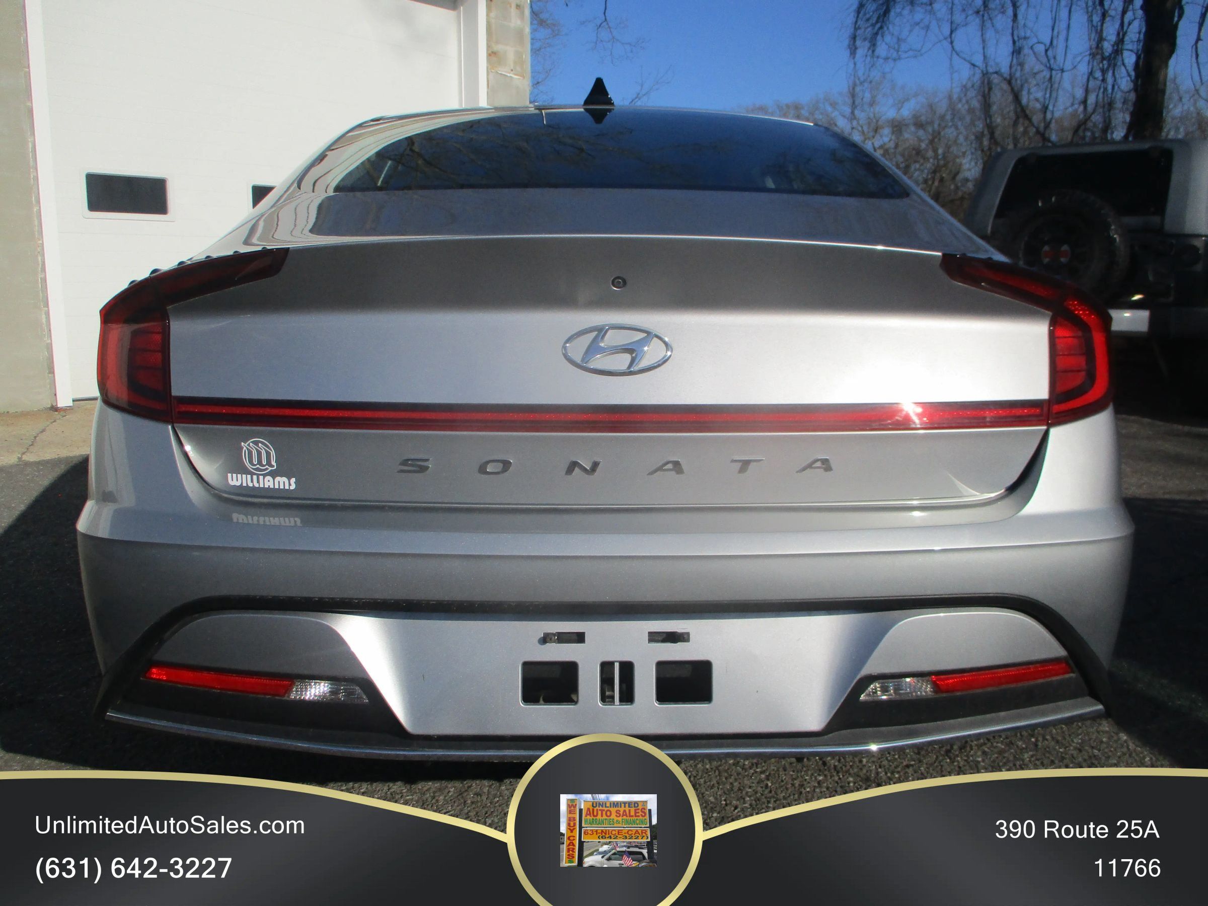Used 2022 Hyundai Sonata SE FWD image 2