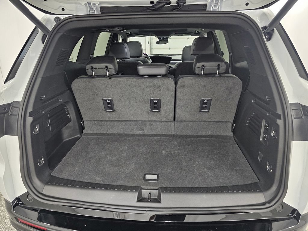 Used 2025 Buick Enclave Sport Touring w/ Super Cruise Package FWD image 28