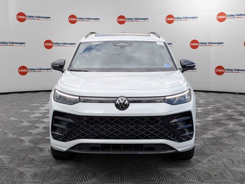 New 2026 Volkswagen Tiguan SE R-Line AWD/4WD image 2