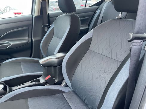 Used 2025 Nissan Versa SV image 36