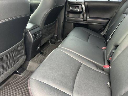 Used 2021 Toyota 4Runner TRD Off-Road Premium w/ Moonroof Package AWD/4WD image 12