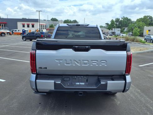 Used 2024 Toyota Tundra Platinum AWD/4WD image 28