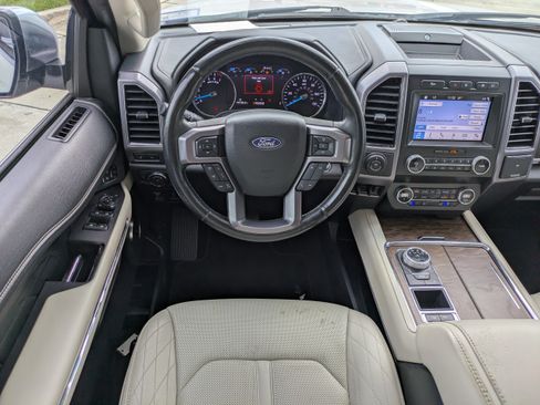 Certified 2019 Ford Expedition Platinum RWD image 17