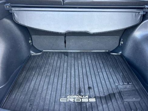 Certified 2022 Toyota Corolla Cross XLE w/ Convenience Package image 16
