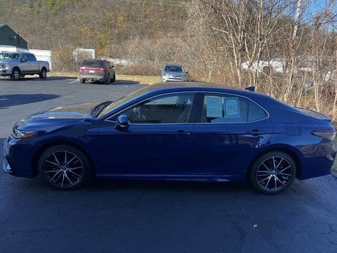 Used 2024 Toyota Camry SE image 8