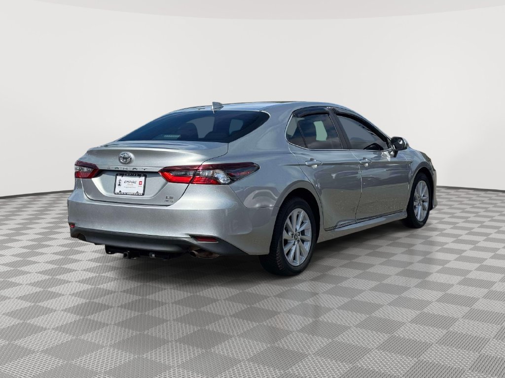 Used 2021 Toyota Camry LE AWD/4WD image 7