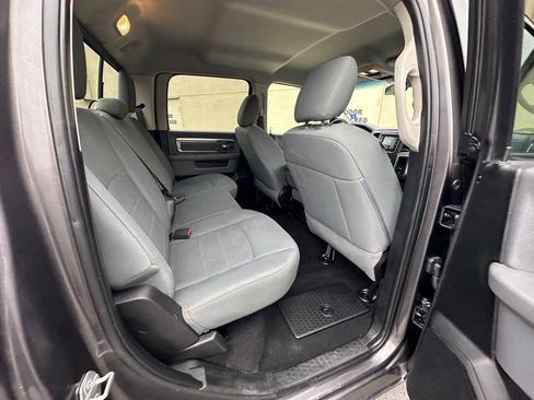Used 2019 RAM 1500 Classic SLT AWD/4WD image 5