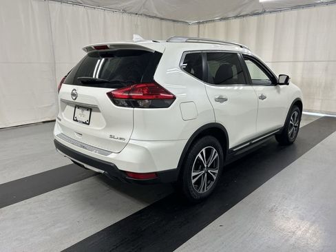 Used 2017 Nissan Rogue SL w/ SL Premium Package AWD/4WD image 2
