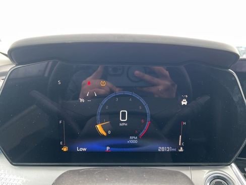 Used 2025 Chevrolet Trax LT image 12