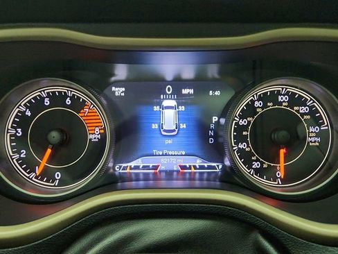 Used 2018 Jeep Cherokee Limited image 11