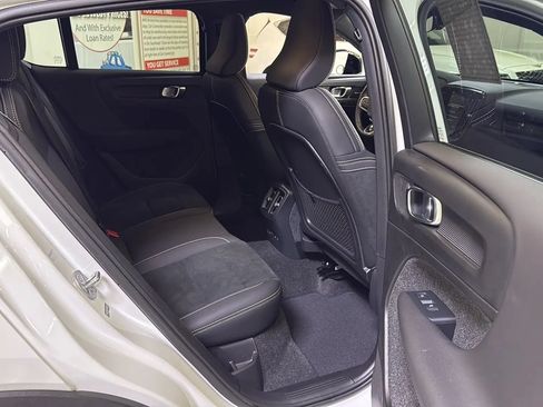 Used 2023 Volvo C40 P8 Recharge Ultimate AWD/4WD image 23