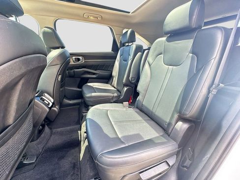 Certified 2023 Kia Sorento SX AWD/4WD image 25