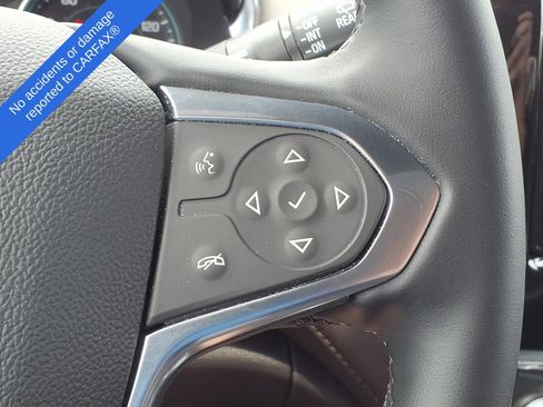 Used 2023 Chevrolet Traverse LT FWD image 28