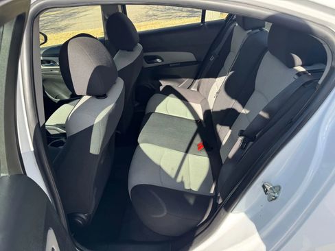 Used 2016 Chevrolet Cruze LS image 11