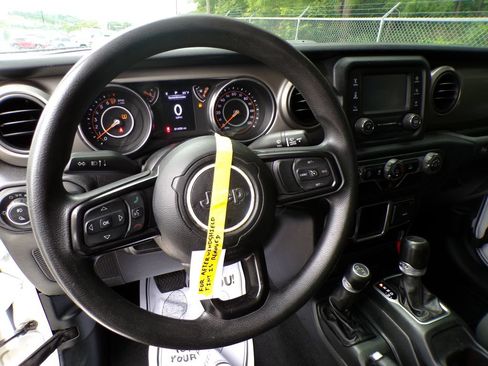 Used 2020 Jeep Gladiator Sport AWD/4WD image 12