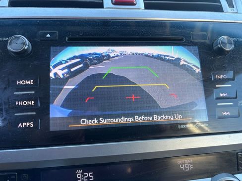 Used 2017 Subaru Outback 2.5i Premium image 9