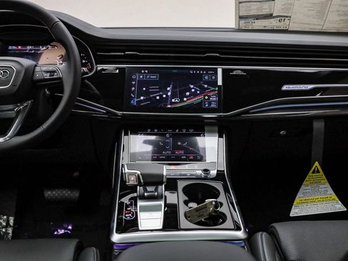 New 2026 Audi Q8 Prestige image 15