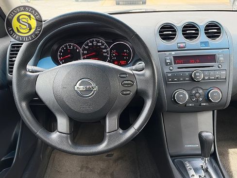 Used 2011 Nissan Altima 2.5 S FWD image 23