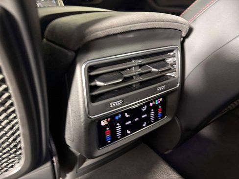Used 2024 Audi RS Q8 AWD/4WD image 33