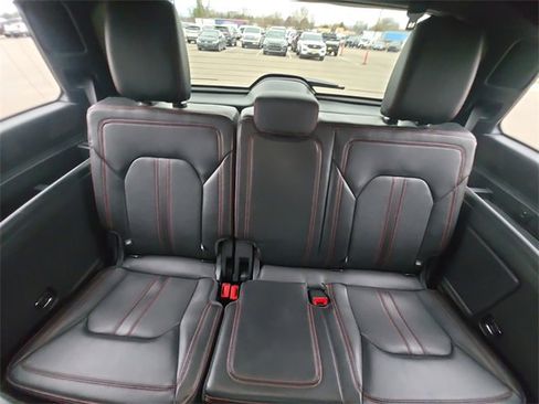 Used 2023 Ford Expedition Limited image 16