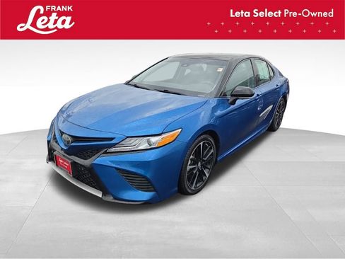 Used 2018 Toyota Camry XSE image 3