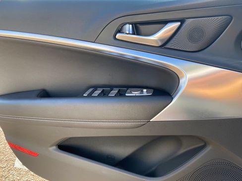 Certified 2025 Genesis G70 2.5T RWD image 13