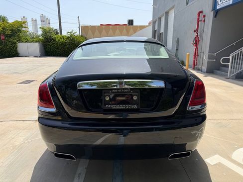 Used 2016 Rolls-Royce Wraith RWD image 7