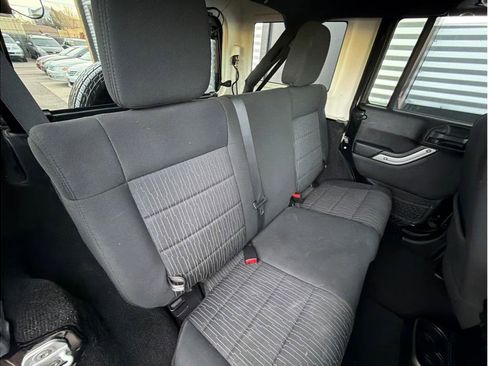 Used 2011 Jeep Wrangler Unlimited Sahara w/ Dual Top Group image 19